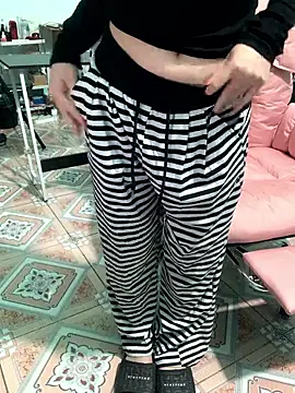 May2k2 online show from January 13, 2:48 am