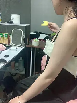 May2k2 online show from March 23, 2:06 pm