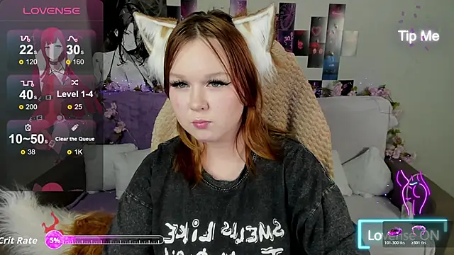 Snapshot of Lovly_Vixen chatting on November 19, 5:13 pm Lovly Vixen online show from November 19, 5:13 pm