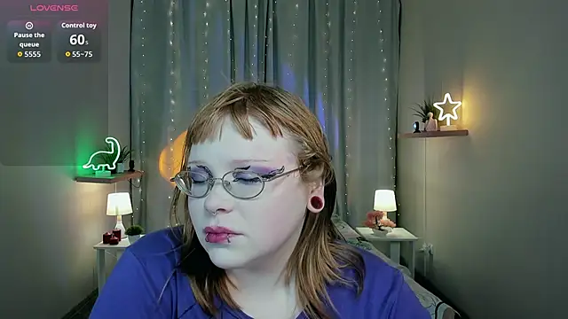 LottieReed online show from October 31, 5:09 pm