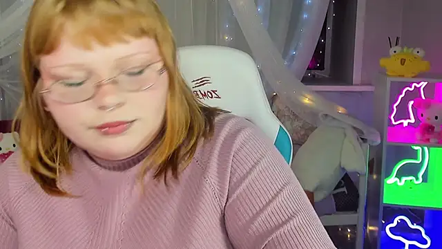 LottieReed online show from December 15, 12:44 pm