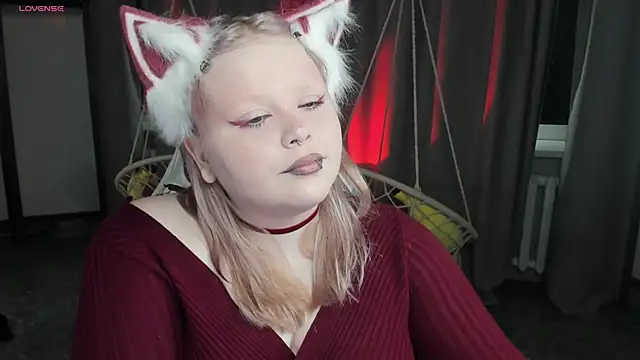 Snapshot of LottieReed chatting on May 31, 6:41 am LottieReed online show from May 31, 6:41 am