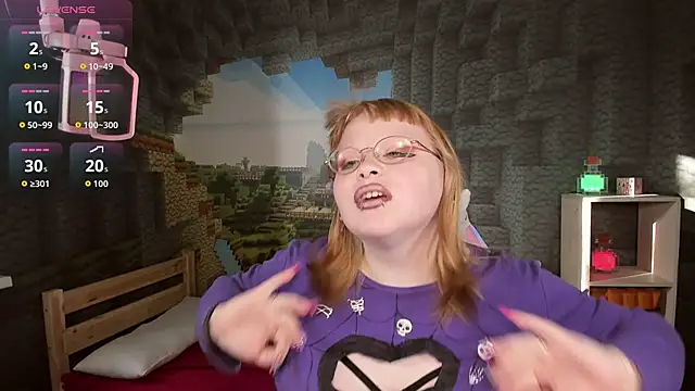 Snapshot of LottieReed chatting on October 23, 9:52 am LottieReed online show from October 23, 9:52 am
