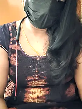 Snapshot of tamilammu1431 chatting on July 19, 2:31 am tamilammu1431 online show from July 19, 2:31 am