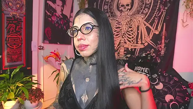 Snapshot of Dalia_Vorhees chatting on June 10, 1:40 am Dalia Vorhees online show from June 10, 1:40 am