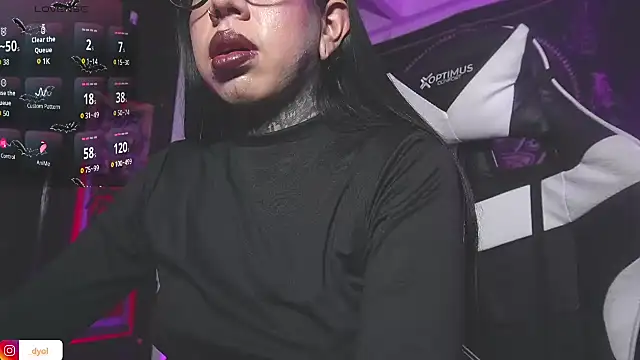 Snapshot of Dalia_Vorhees chatting on November 13, 1:20 am Dalia Vorhees online show from November 13, 1:20 am