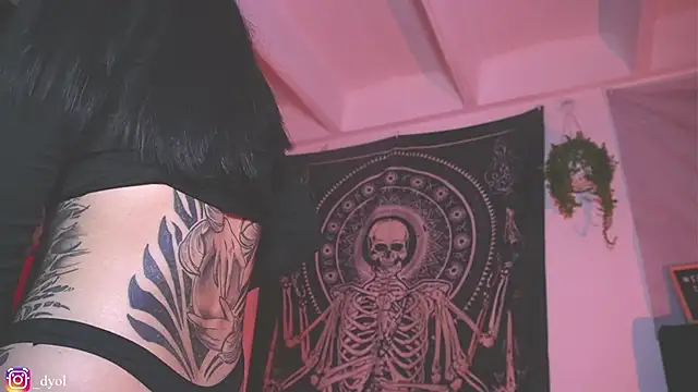 Dalia Vorhees online show from January 14, 1:53 am