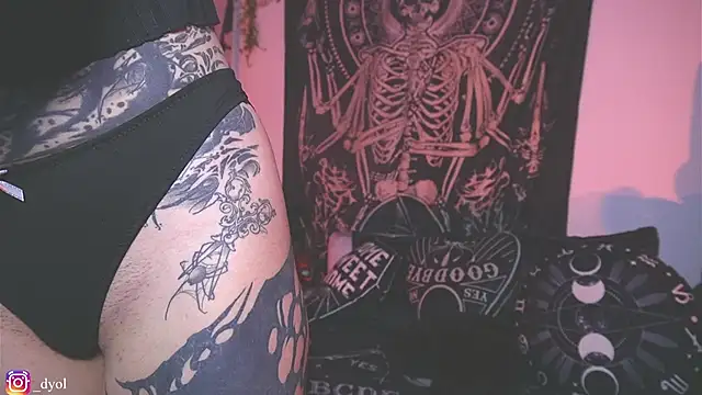 Dalia Vorhees online show from January 8, 1:55 am