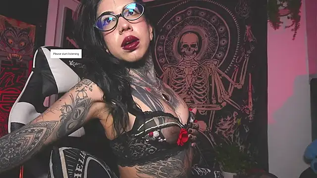 Snapshot of Dalia_Vorhees chatting on December 16, 1:32 am Dalia Vorhees online show from December 16, 1:32 am