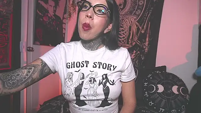 Dalia Vorhees online show from January 7, 2:05 am