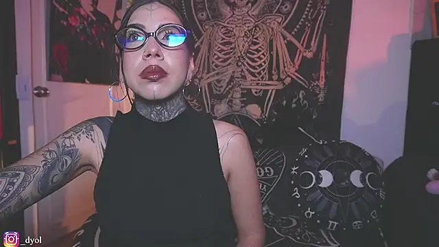 Dalia Vorhees online show from January 17, 2:04 am