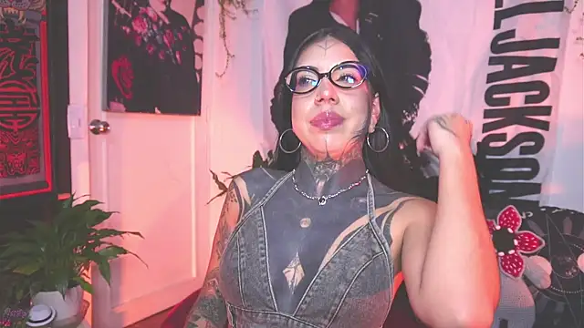 Dalia Vorhees online show from April 23, 1:34 am