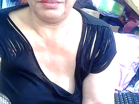 Snapshot of Sweetpinay_mature chatting on July 14, 1:38 am Sweetpinay mature online show from July 14, 1:38 am
