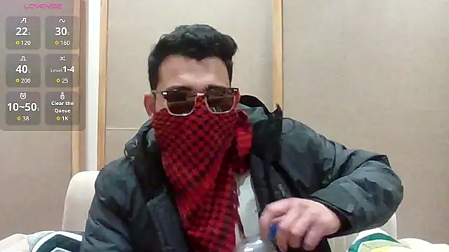 Snapshot of Besharam69 chatting on December 19, 3:58 pm Besharam69 online show from December 19, 3:58 pm