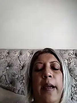 IndianLara online show from April 2, 11:39 am