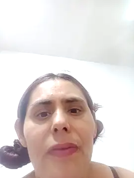 Snapshot of blanca24325 chatting on November 8, 3:54 am blanca24325 online show from November 8, 3:54 am