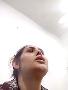 Snapshot of blanca24325 chatting on November 10, 2:27 am blanca24325 online show from November 10, 2:27 am