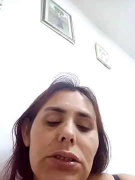 Snapshot of blanca24325 chatting on December 4, 4:22 am blanca24325 online show from December 4, 4:22 am