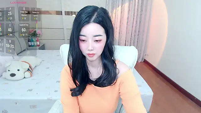 Snapshot of Xiaodie-baby chatting on November 15, 3:32 am Xiaodie-baby online show from November 15, 3:32 am