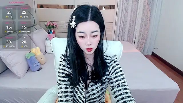 Snapshot of Xiaodie-baby chatting on December 15, 3:01 am Xiaodie-baby online show from December 15, 3:01 am