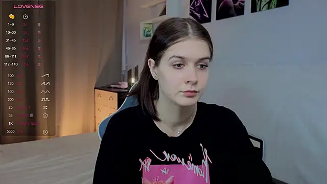 Snapshot of Ksarina chatting on November 6, 4:11 pm Ksarina online show from November 6, 4:11 pm