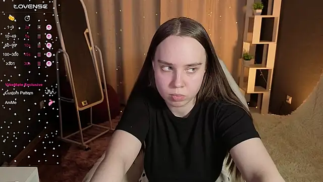 Snapshot of LunaDreeam chatting on November 4, 3:38 pm LunaDreeam online show from November 4, 3:38 pm