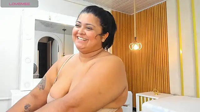 Hanna curvy  online show from November 4, 12:09 pm