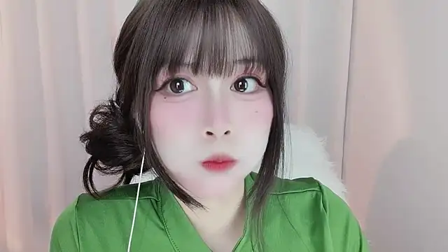 Snapshot of -zhuzhu-999- chatting on June 10, 3:57 pm -zhuzhu-999- online show from June 10, 3:57 pm