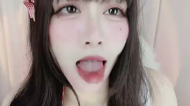 Snapshot of -zhuzhu-999- chatting on June 2, 7:47 pm -zhuzhu-999- online show from June 2, 7:47 pm
