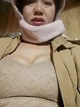 TRIEUTRIEU20 online show from February 11, 10:42 pm