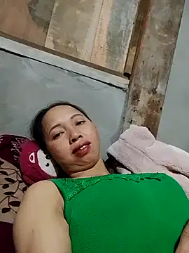 Snapshot of TRIEUTRIEU20 chatting on November 4, 2:15 am TRIEUTRIEU20 online show from November 4, 2:15 am