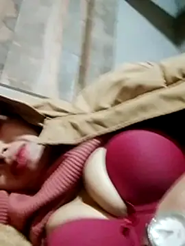 Snapshot of TRIEUTRIEU20 chatting on December 4, 9:36 pm TRIEUTRIEU20 online show from December 4, 9:36 pm