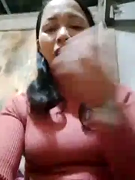 Snapshot of TRIEUTRIEU20 chatting on November 29, 2:28 pm TRIEUTRIEU20 online show from November 29, 2:28 pm