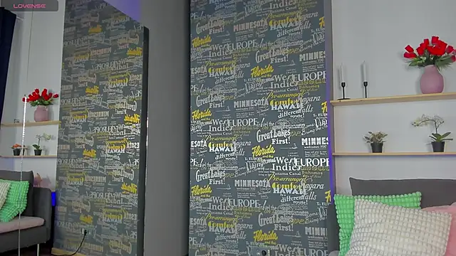 DemmiLove online show from November 25, 8:42 pm