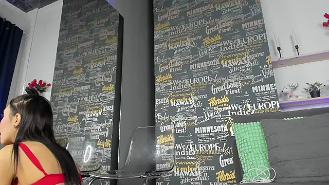 DemmiLove online show from February 6, 8:38 pm