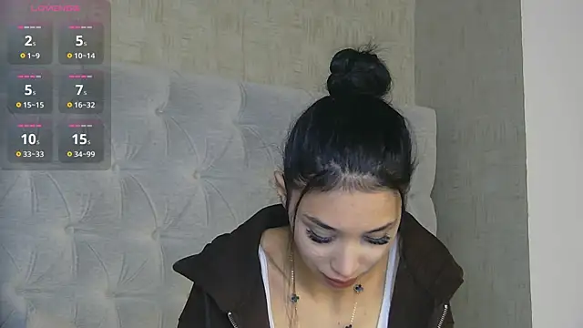 DemmiLove online show from February 27, 8:30 pm