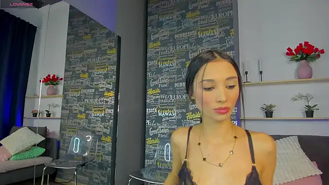 DemmiLove online show from November 24, 9:04 pm