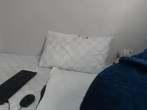 Snapshot of CocoCaramel-X chatting on November 29, 2:01 am CocoCaramel-X online show from November 29, 2:01 am