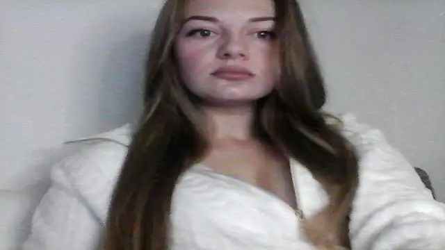 Snapshot of EllaMoonlight chatting on November 5, 9:07 pm EllaMoonlight online show from November 5, 9:07 pm