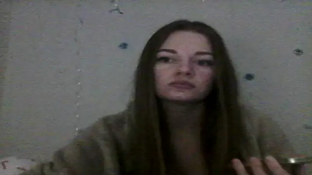 Snapshot of EllaMoonlight chatting on November 3, 4:32 pm EllaMoonlight online show from November 3, 4:32 pm