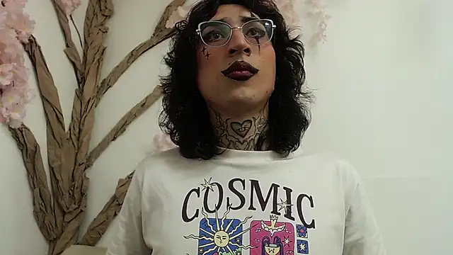 Snapshot of Sakura__Love_ chatting on October 28, 6:18 pm Sakura  Love  online show from October 28, 6:18 pm