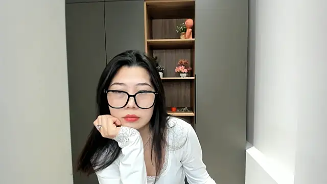 Snapshot of EllenFranklyn chatting on October 26, 8:04 am EllenFranklyn online show from October 26, 8:04 am