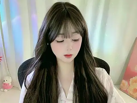 Snapshot of Clover_zizi chatting on December 17, 7:24 am Clover zizi online show from December 17, 7:24 am