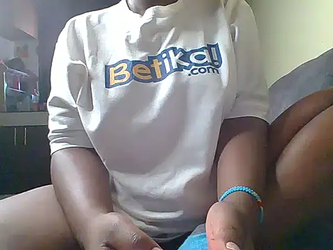 Snapshot of bootiee chatting on October 24, 6:23 am bootiee online show from October 24, 6:23 am