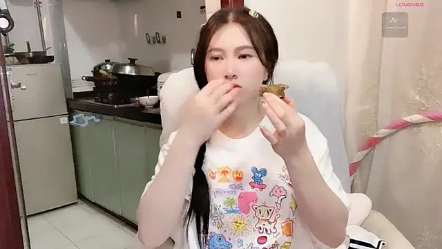 Snapshot of anna-888- chatting on November 15, 6:45 pm anna-888- online show from November 15, 6:45 pm