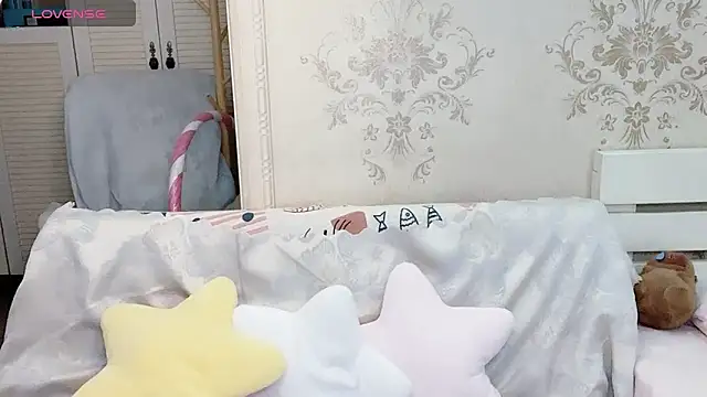 anna-888- online show from February 15, 6:58 am