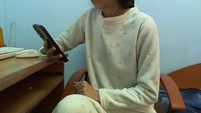 andreea713 online show from March 8, 3:04 pm