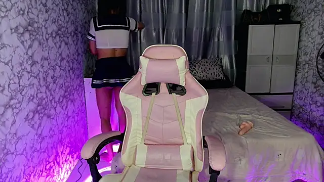 Snapshot of _Lachica_ chatting on November 11, 10:26 pm Lachica online show from November 11, 10:26 pm