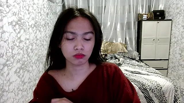 Snapshot of _Lachica_ chatting on December 16, 1:32 am Lachica online show from December 16, 1:32 am