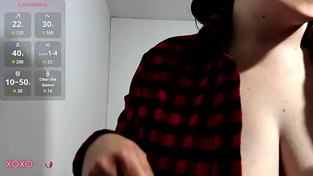 Snapshot of harper1brown chatting on December 1, 8:42 pm harper1brown online show from December 1, 8:42 pm